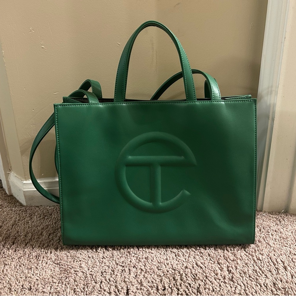 Medium Telfar bag “Leaf”